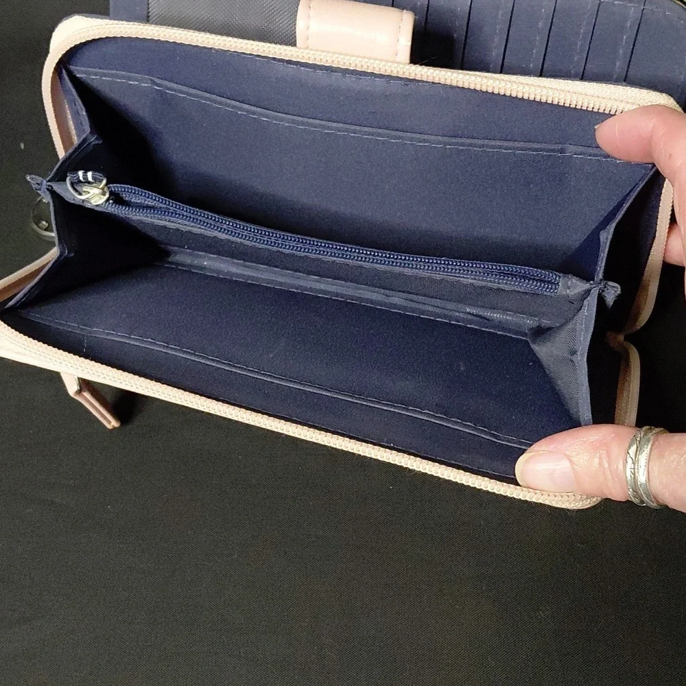 Nautica Floral Peach Wallet RFID Protected